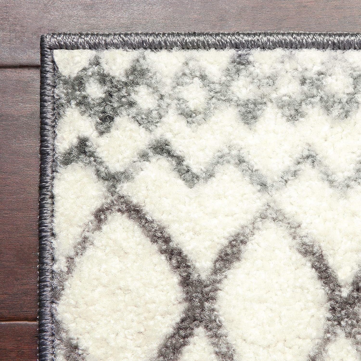 Abstract Diamond Modern Distressed Kitchen Rugs Non Skid Accent Area Floor Mat [Made in USA], 1'8 X 2'10, Neutral