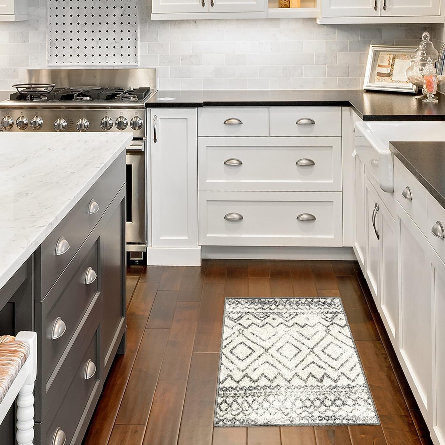 Abstract Diamond Modern Distressed Kitchen Rugs Non Skid Accent Area Floor Mat [Made in USA], 1'8 X 2'10, Neutral